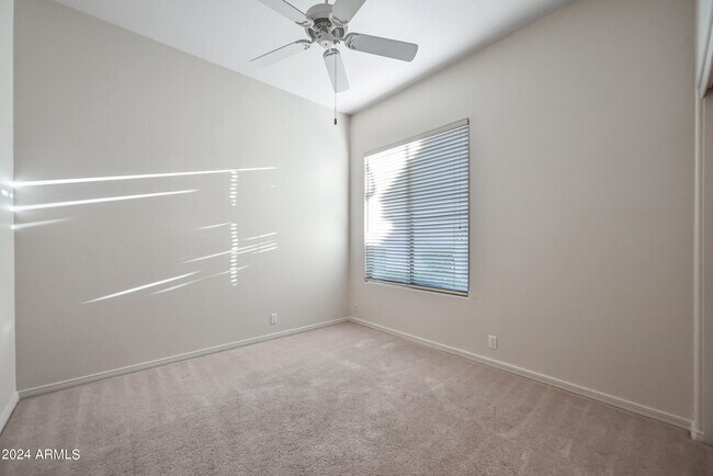 Building Photo - 6572 Shooting Star Way