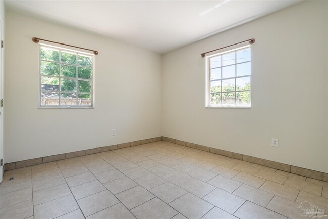 Building Photo - 7145 Pearson Rd