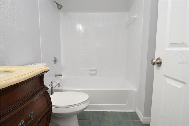 Building Photo - 8613 Mallard Reserve Dr