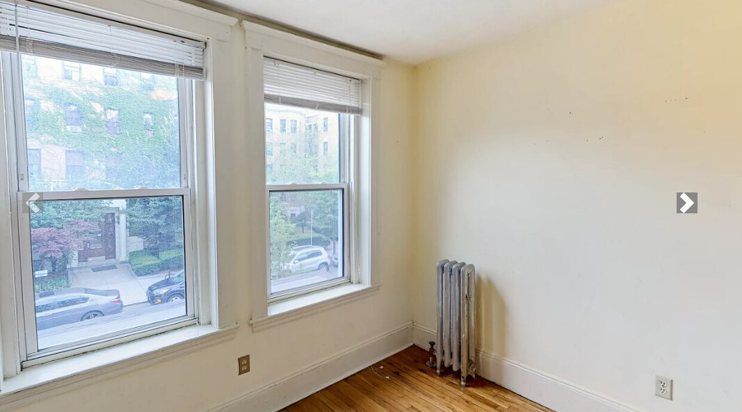Building Photo - 50 Queensberry St