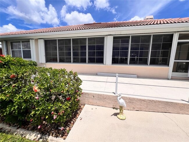 Building Photo - 5480 Sea Edge Dr