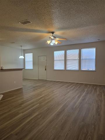 Building Photo - 4758 Marina Del Rd