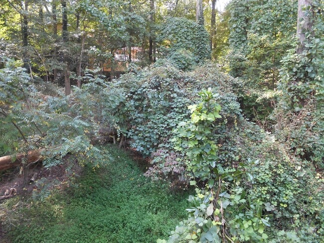 Building Photo - Leasing for 2026 available June 20 - Frank...