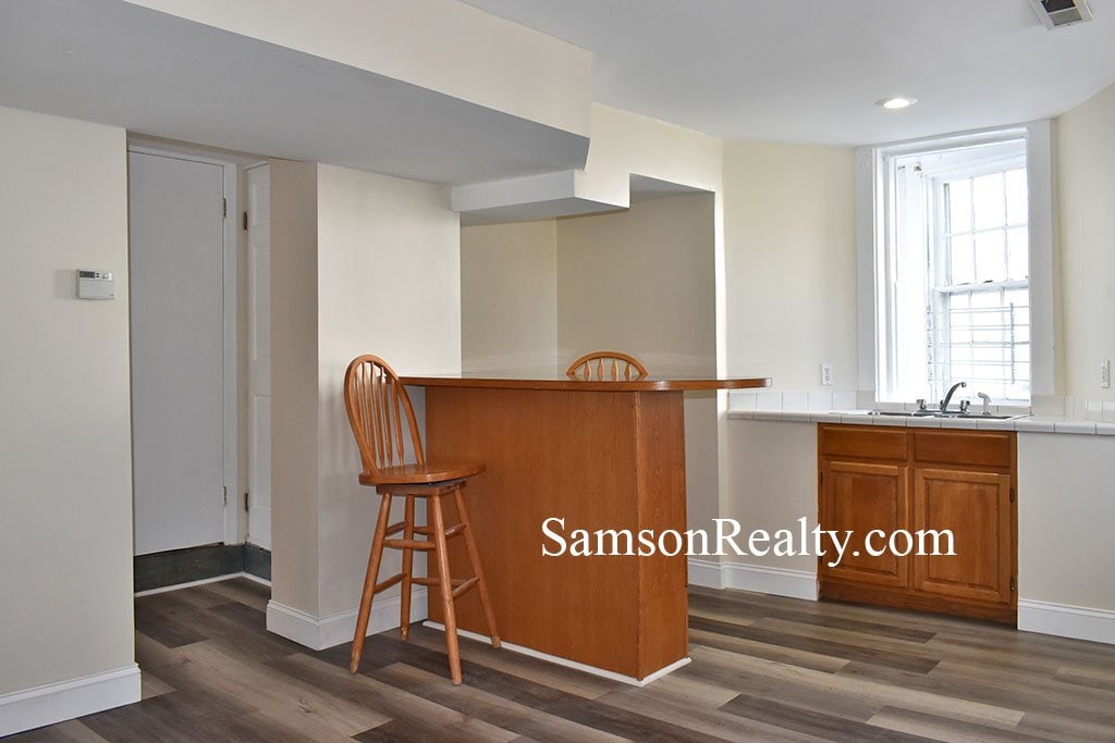 Building Photo - 298 Hope St