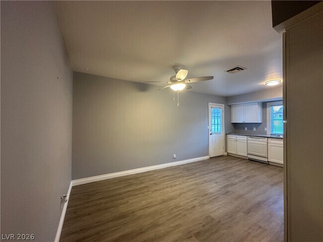 Building Photo - 3955 Redwood St