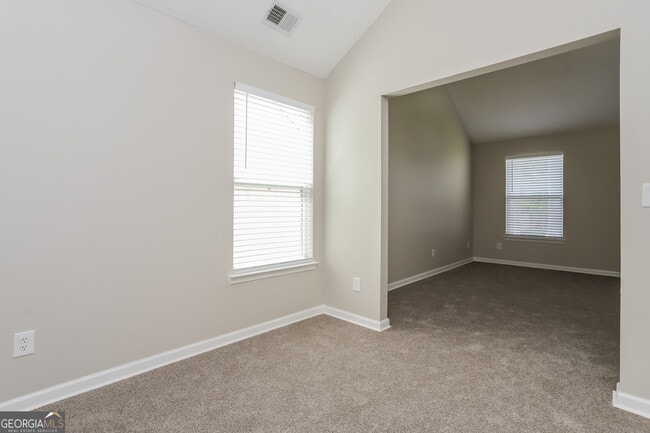 Building Photo - 1565 Tigris Ct