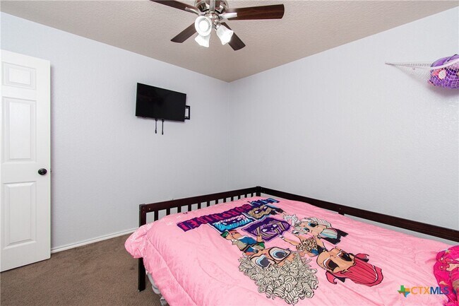 Building Photo - 3309 Lorena Dr
