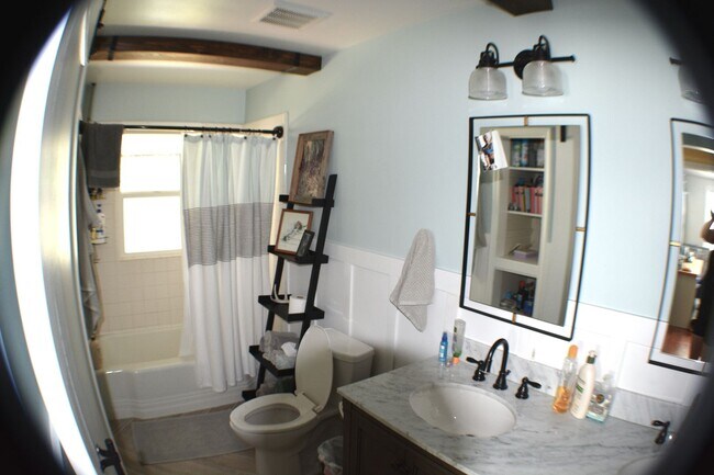 Building Photo - Bright, remodeled Sugarhouse Bungalow