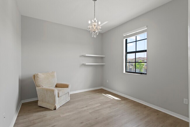 Building Photo - 635 NE 191st Terrace