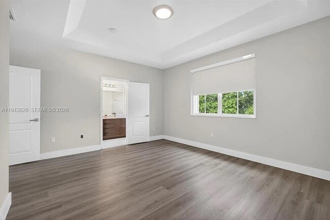 Building Photo - 981 SW 149th Ct