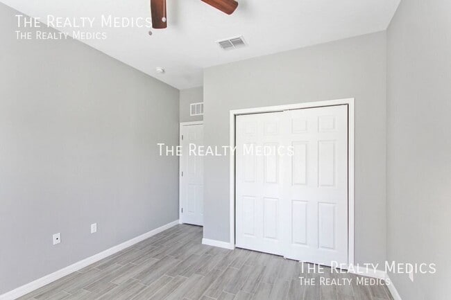 Building Photo - 445 Gephart St SW