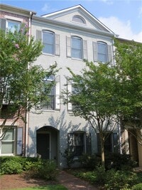 Building Photo - 131 W Ridge Way