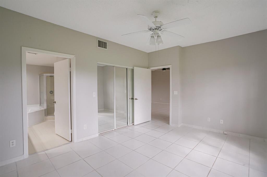 Building Photo - 401 SW 158th Ter