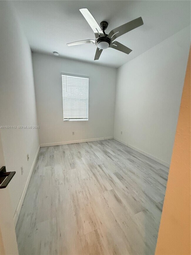 Building Photo - 4029 NW 11 Dr