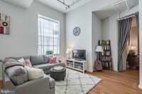 Building Photo - 4 Leverington Ave