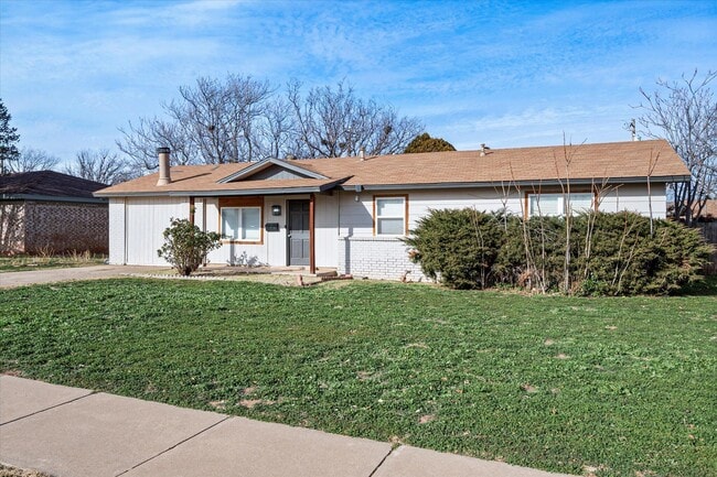 Building Photo - 4824 8th St