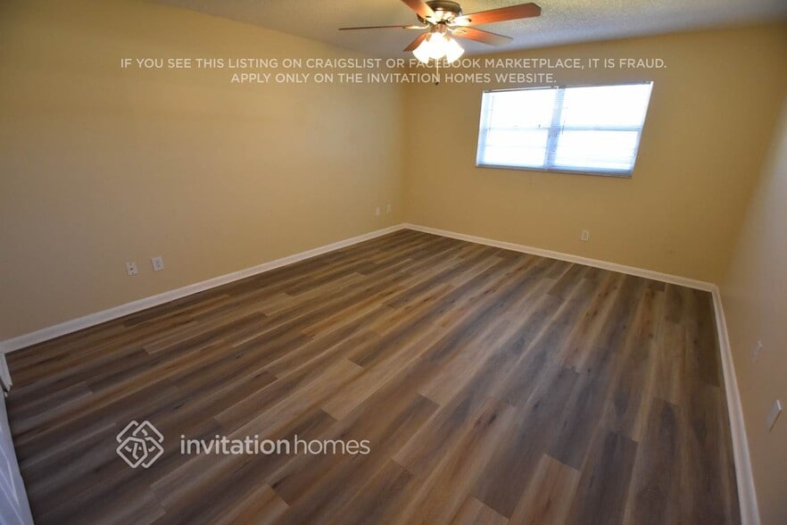 Building Photo - 2819 Bermuda Ave N