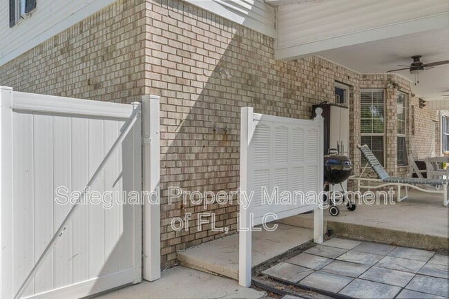 Building Photo - 3893 Paradise Bay Dr
