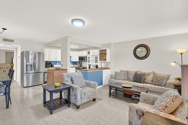 Building Photo - 1016 Cambridge A