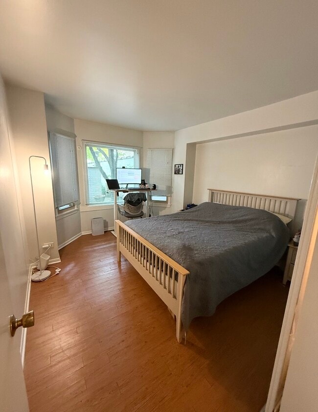 Building Photo - 2045 N Dayton St