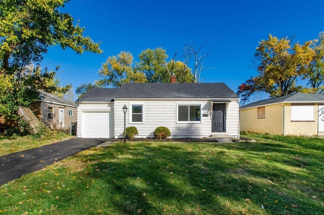Building Photo - Fully Renovated 2-Bedroom Home with 1-Car Garage