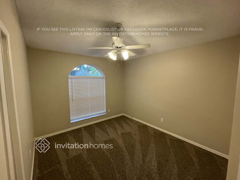 Building Photo - 1900 Woodcut Dr