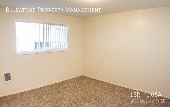 Building Photo - 1041 Liberty St SE