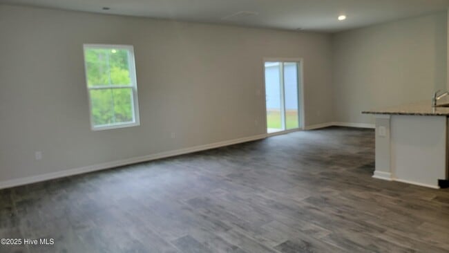 Building Photo - 434 Ladyfish Loop NW