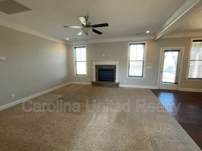 Building Photo - 344 Brentford Ave