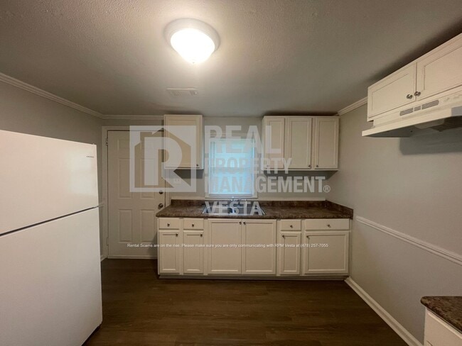 Building Photo - 5624 Swymer Dr