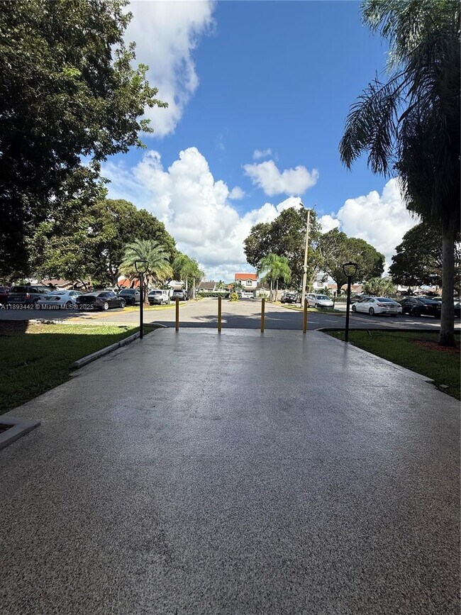 Building Photo - 8000 SW 149th Ave