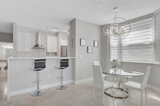 Building Photo - 3606 S Ocean Blvd