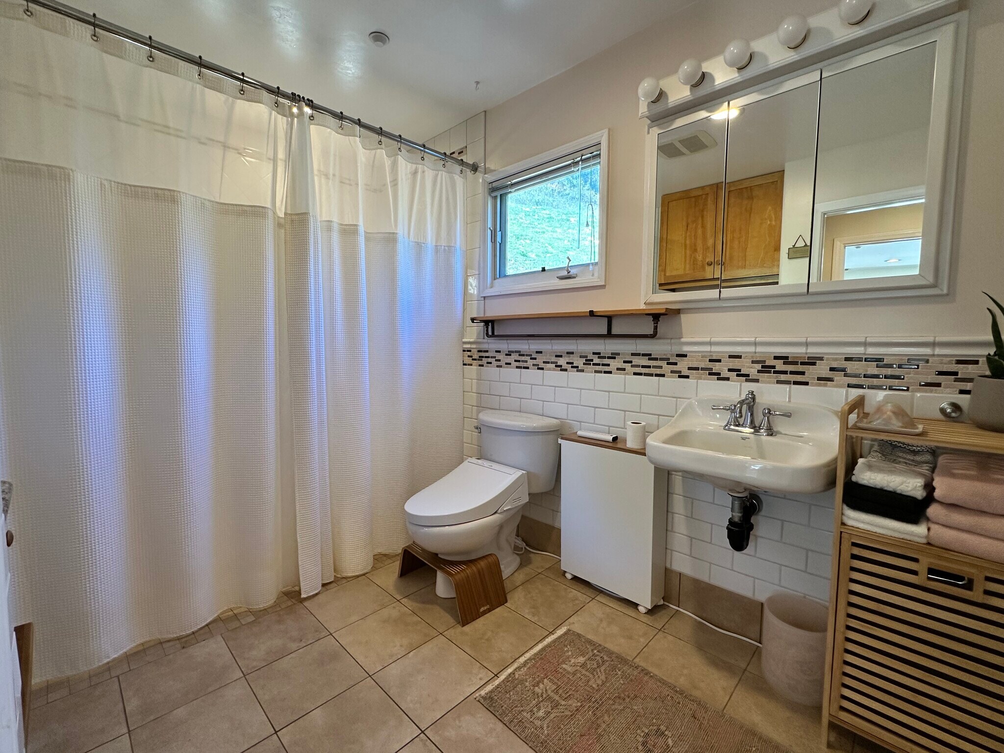 Building Photo - 22810 Portage Circle Dr