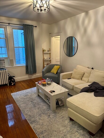 Primary Photo - 262 Winchester St