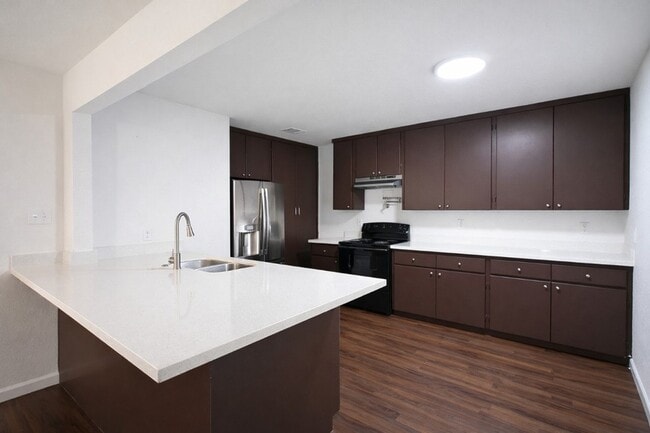 Building Photo - 916 Parkway Dr