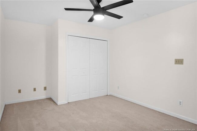 Building Photo - 160 Carolina Way
