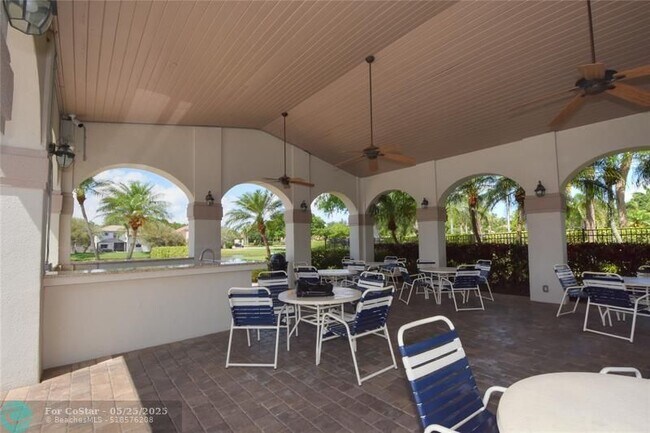 Building Photo - 10691 NW 12th Dr