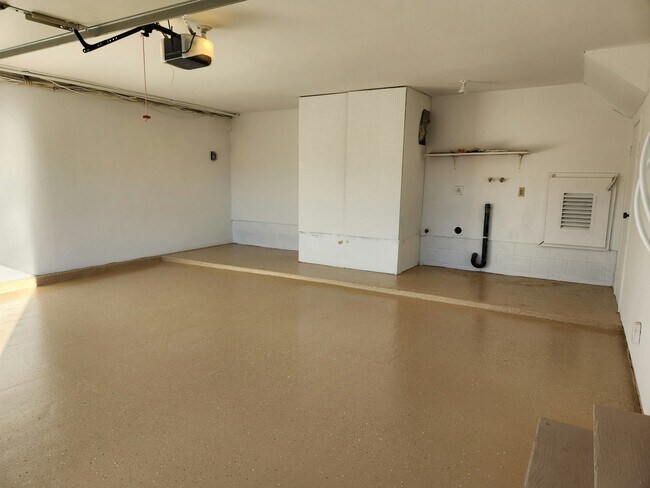 Building Photo - 4425 Caminito Pedernal