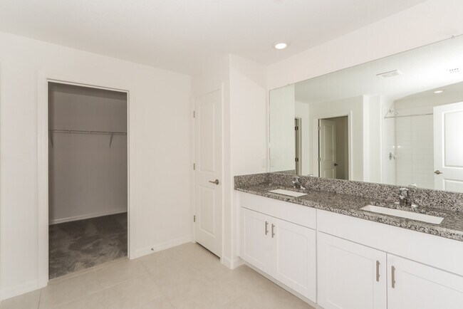 Building Photo - 4019 84th Ct E