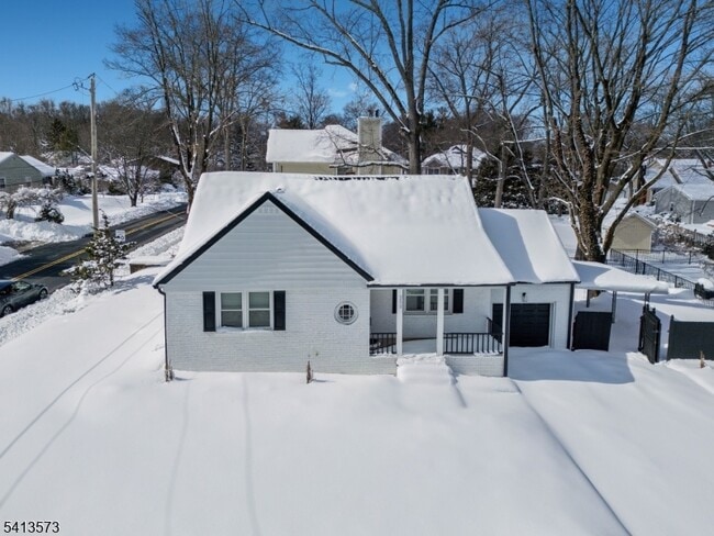 Building Photo - 252 Knickerbocker Rd