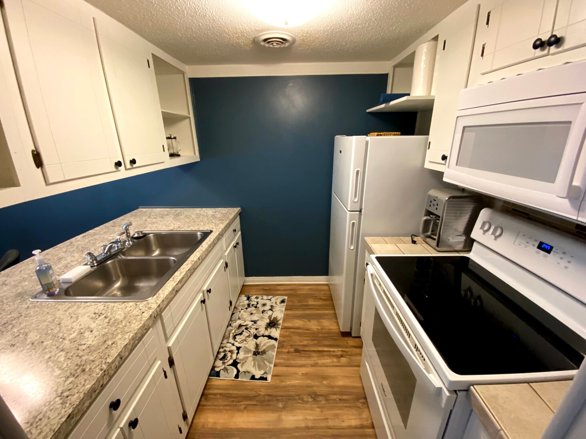 Building Photo - 601 Dave Creek Pky