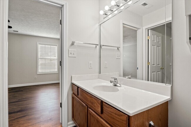 Building Photo - 3084 River Run Trail