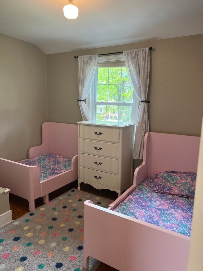 Building Photo - 4716 Wolf Rd