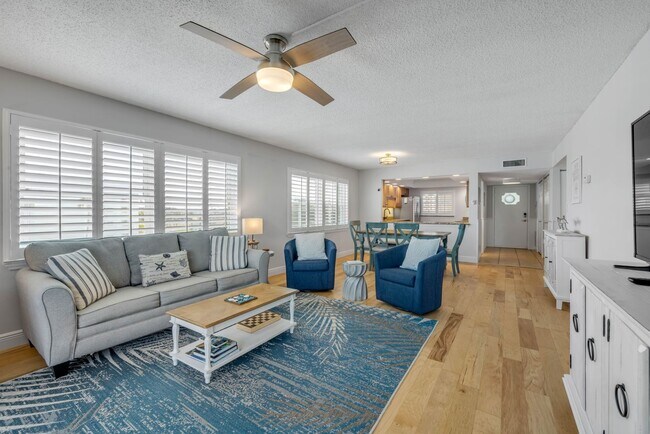 Building Photo - New Smyrna 2BD/2BA Beach Condo in Waterfront Community!