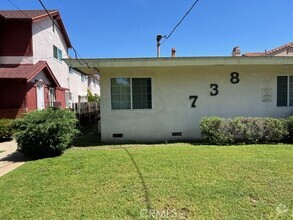 Building Photo - 738 S Stoneman Ave
