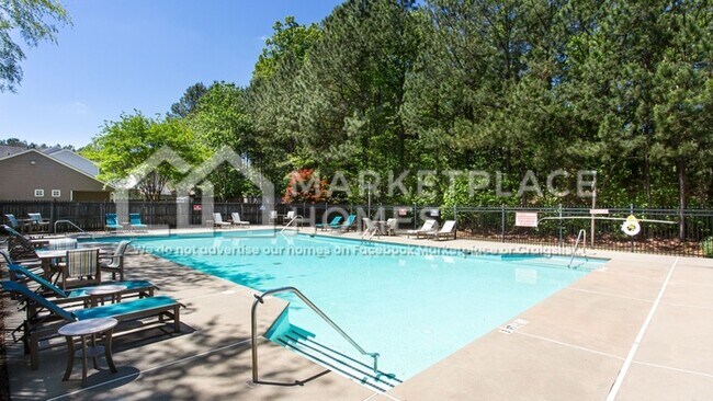 Building Photo - 602 Spanish Oak Dr