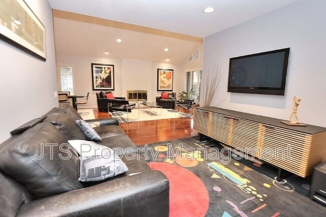 Building Photo - 2010 Promontory Point Ln