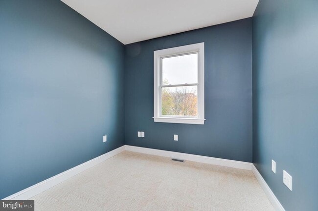 Building Photo - 1020 Penn St