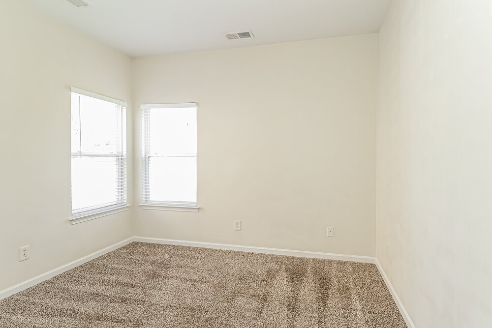 Building Photo - 6908 Sequoia Hills Dr