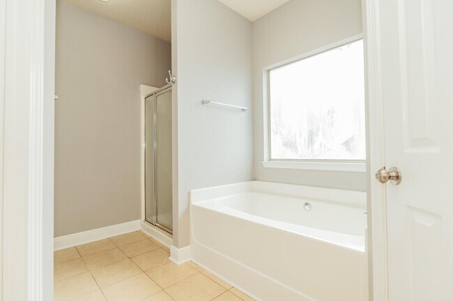 Building Photo - 406 Pendo Pl